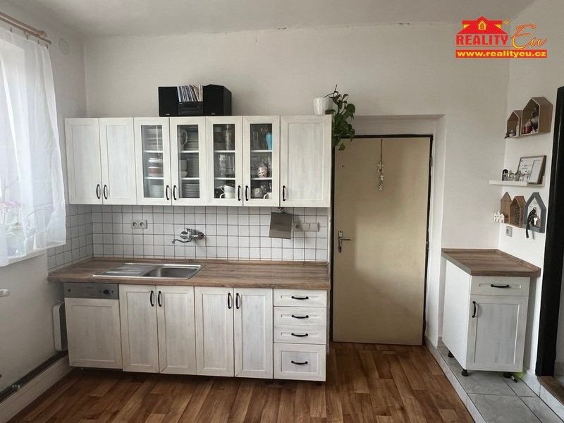 Prodej komerčního prostoru 400 m² - foto 3
