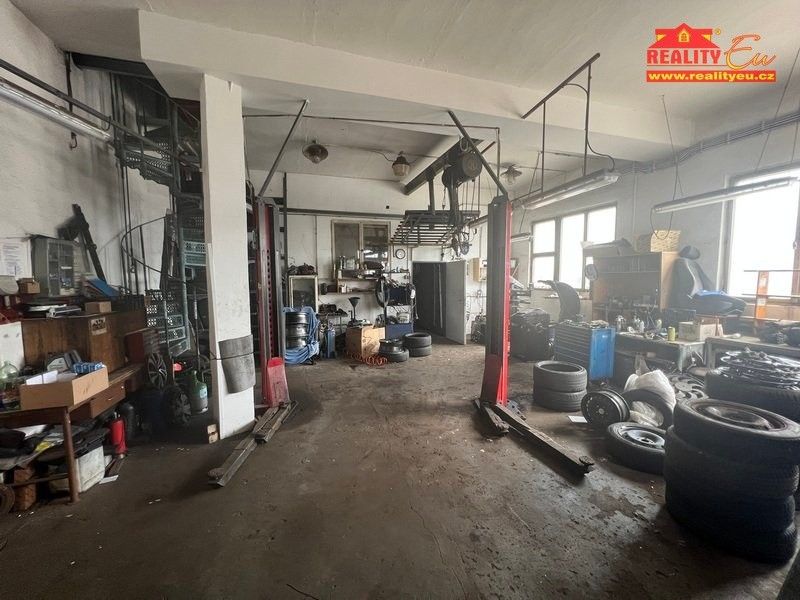Prodej komerčního prostoru 400 m² - foto 13