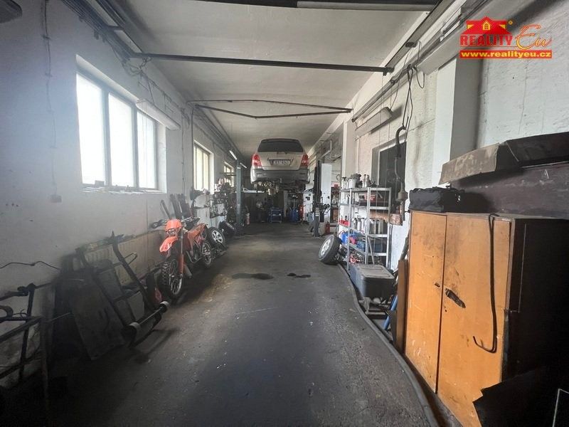 Prodej komerčního prostoru 400 m² - foto 16
