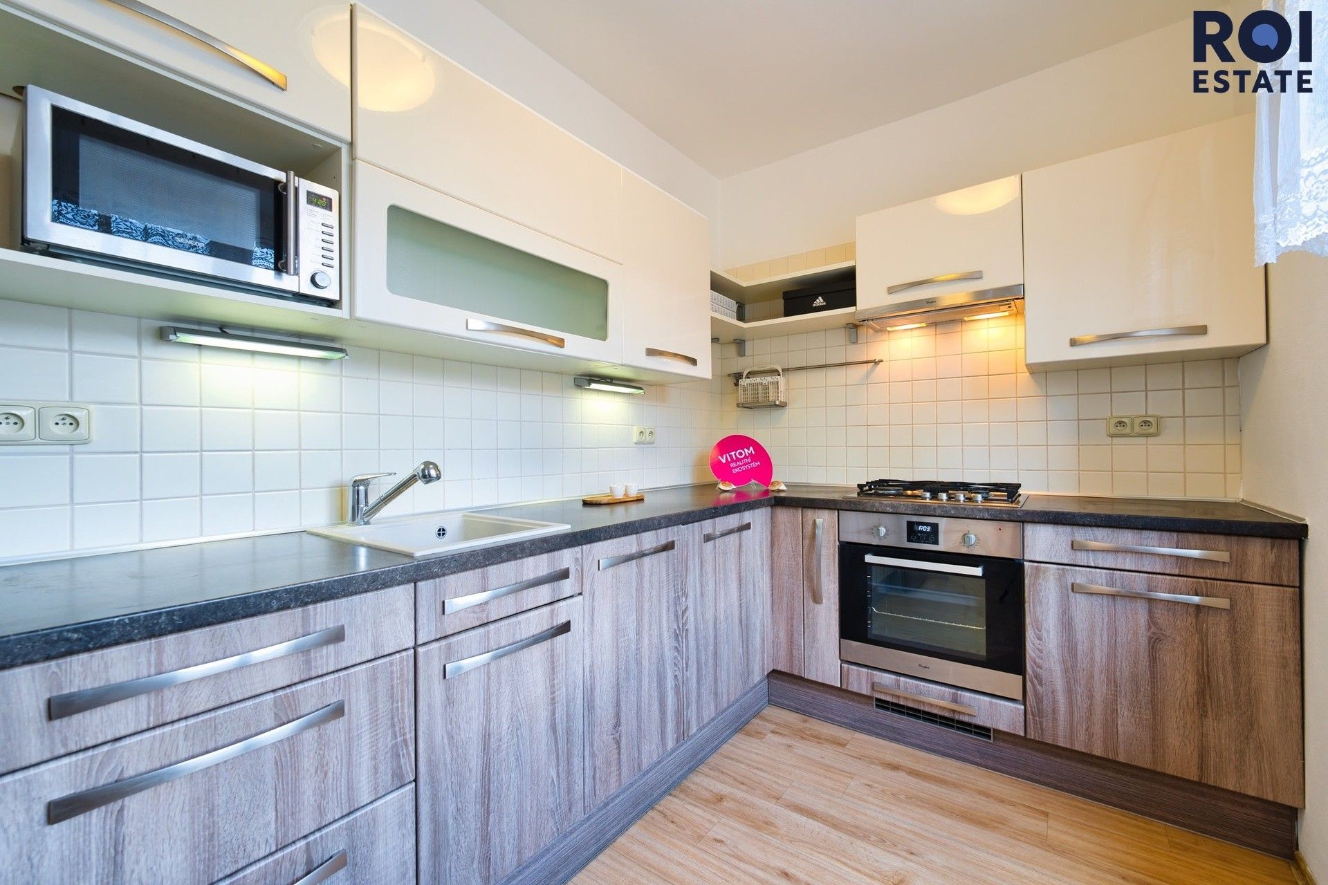 Pronájem bytu 3+kk 70 m² - foto 1