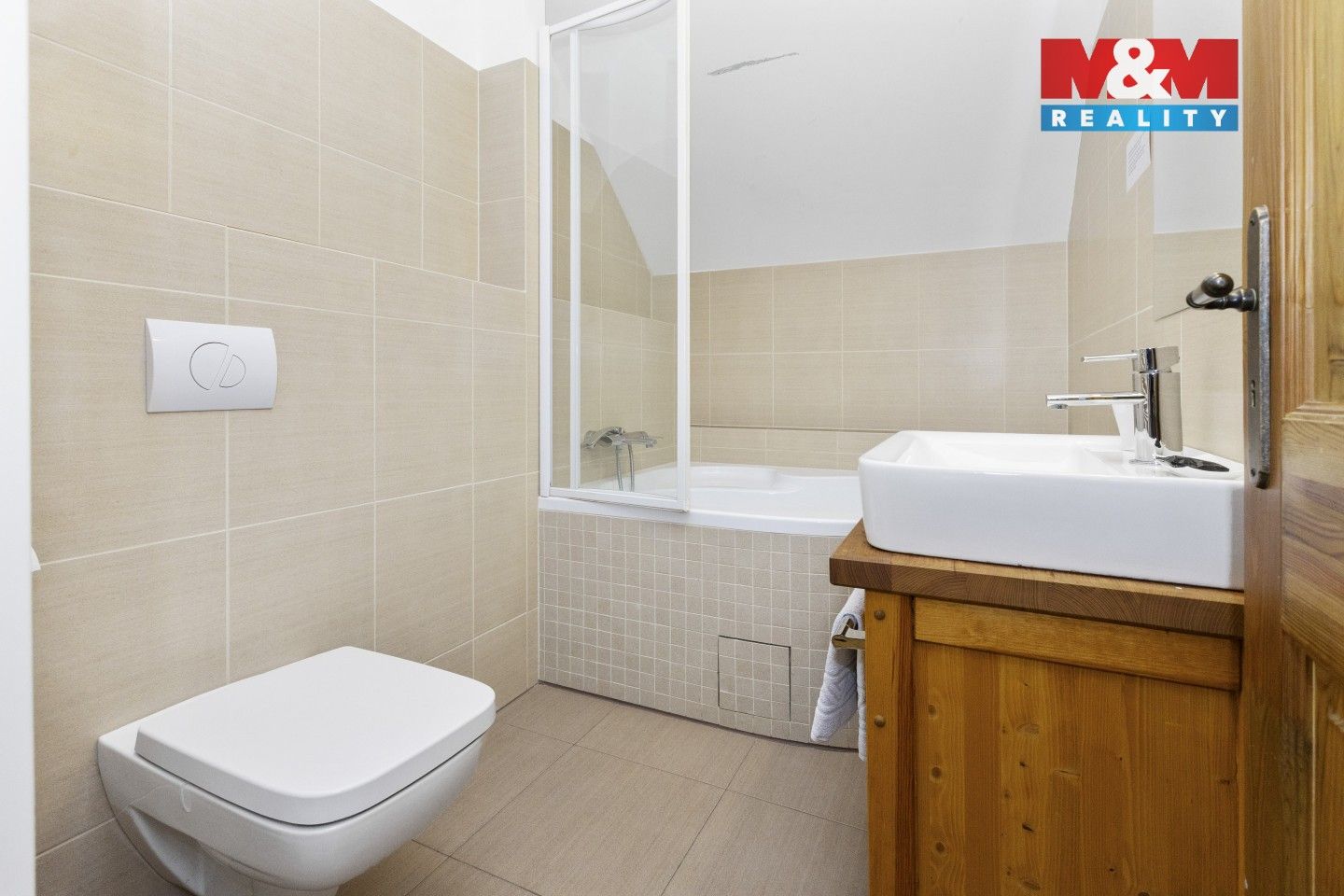 Prodej komerčního prostoru 1100 m² - foto 16