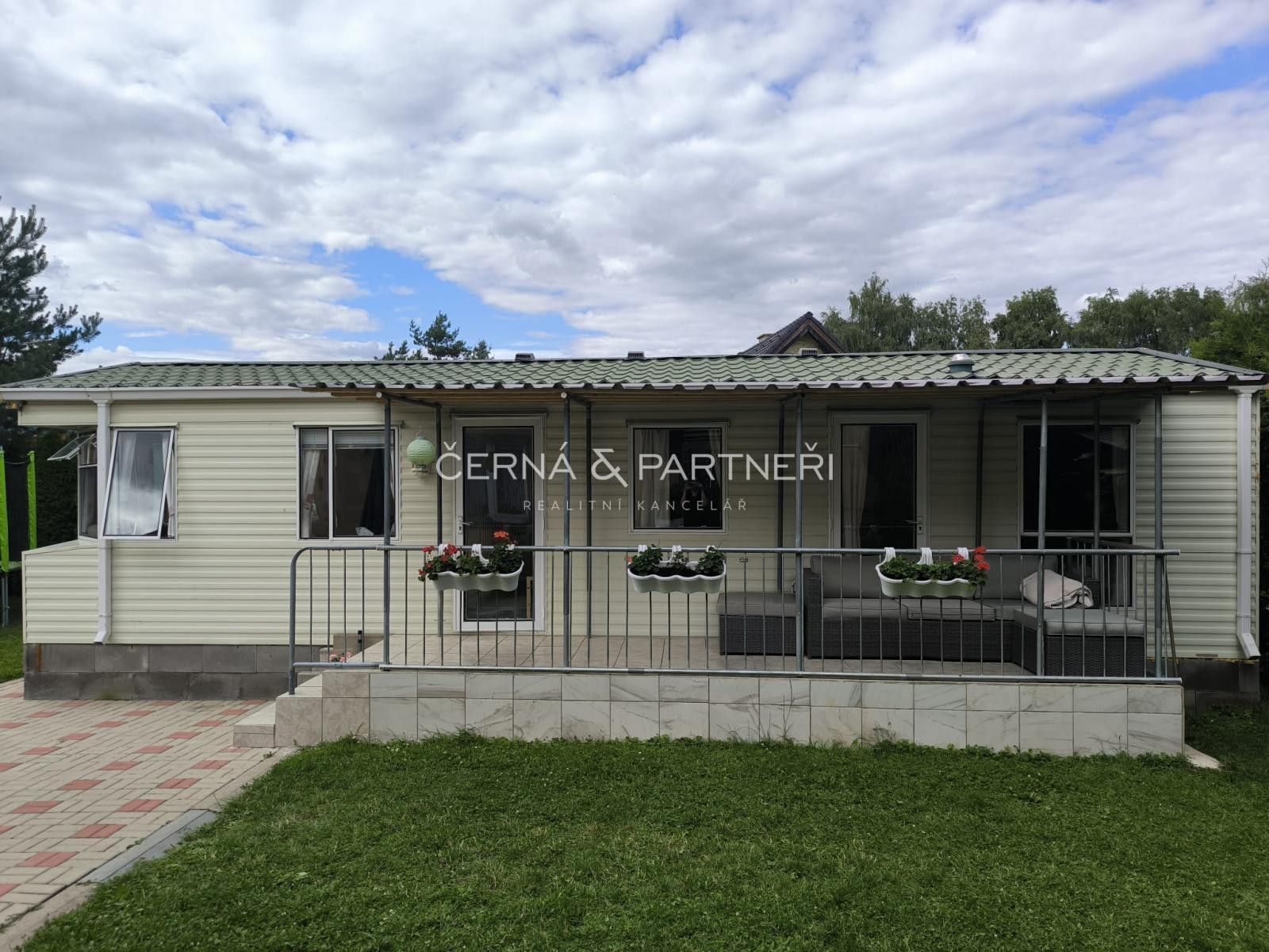 Prodej nemovitosti 40 m² - foto 1