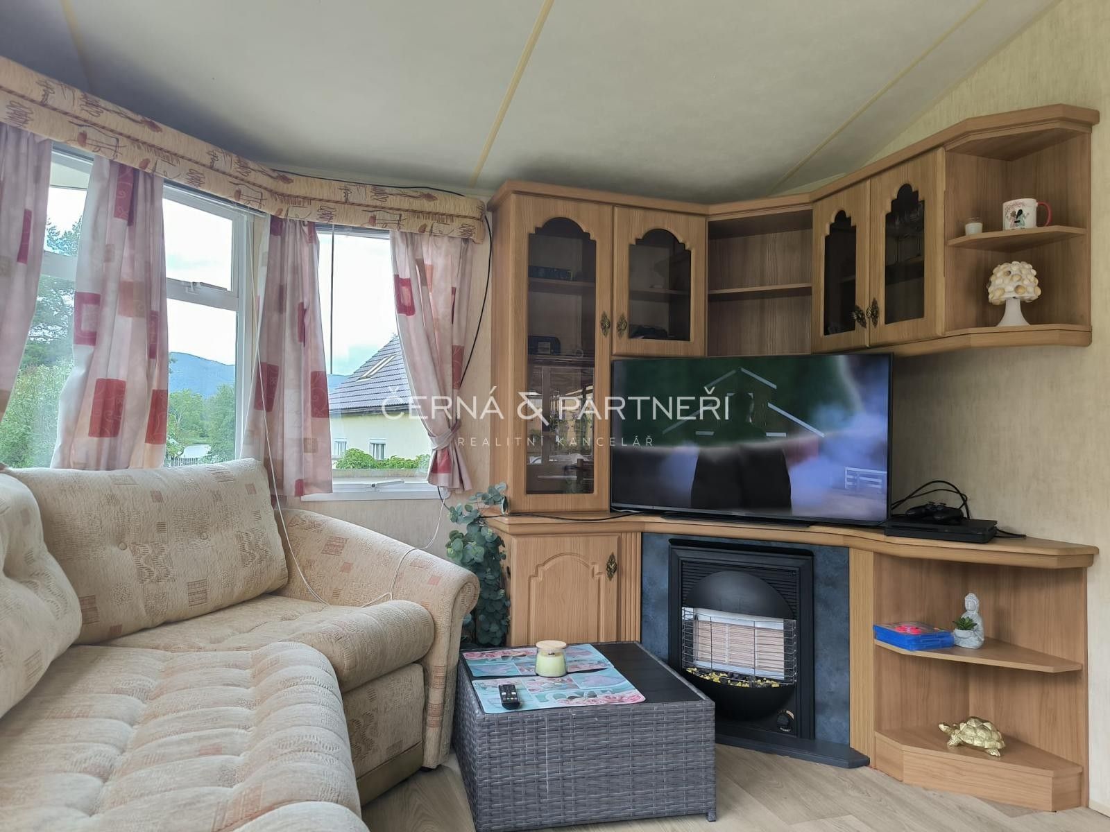 Prodej nemovitosti 40 m² - foto 2