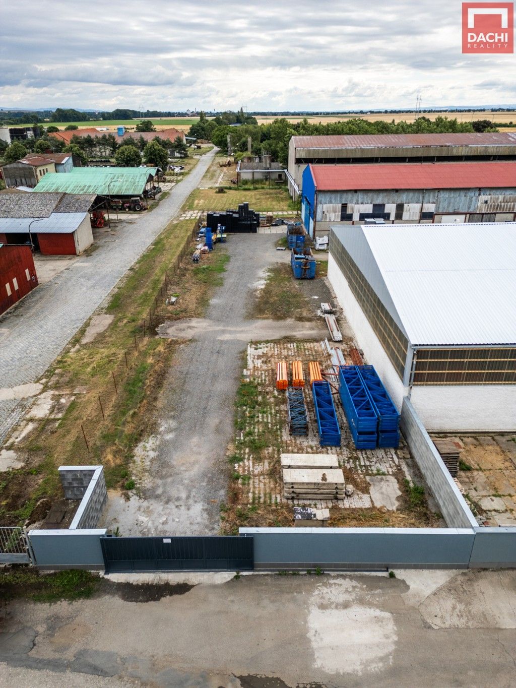 Pronájem komerčního prostoru 1100 m² - foto 3