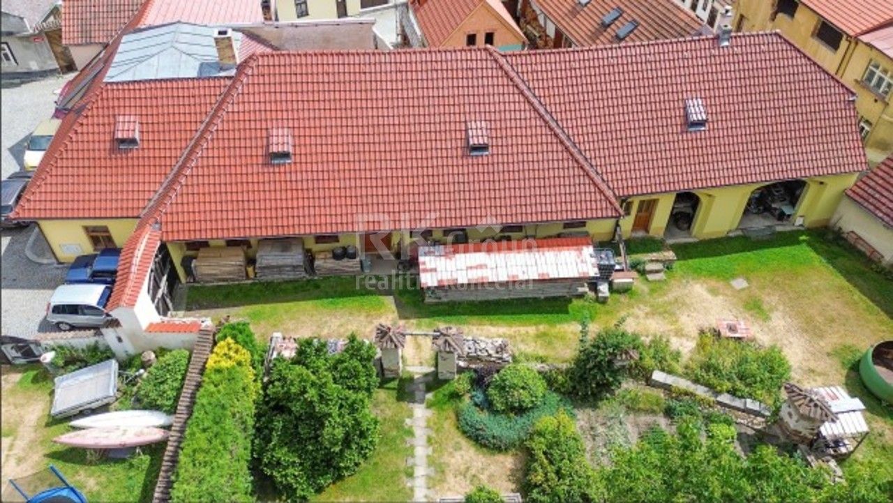 Prodej nemovitosti 1144 m² - foto 1
