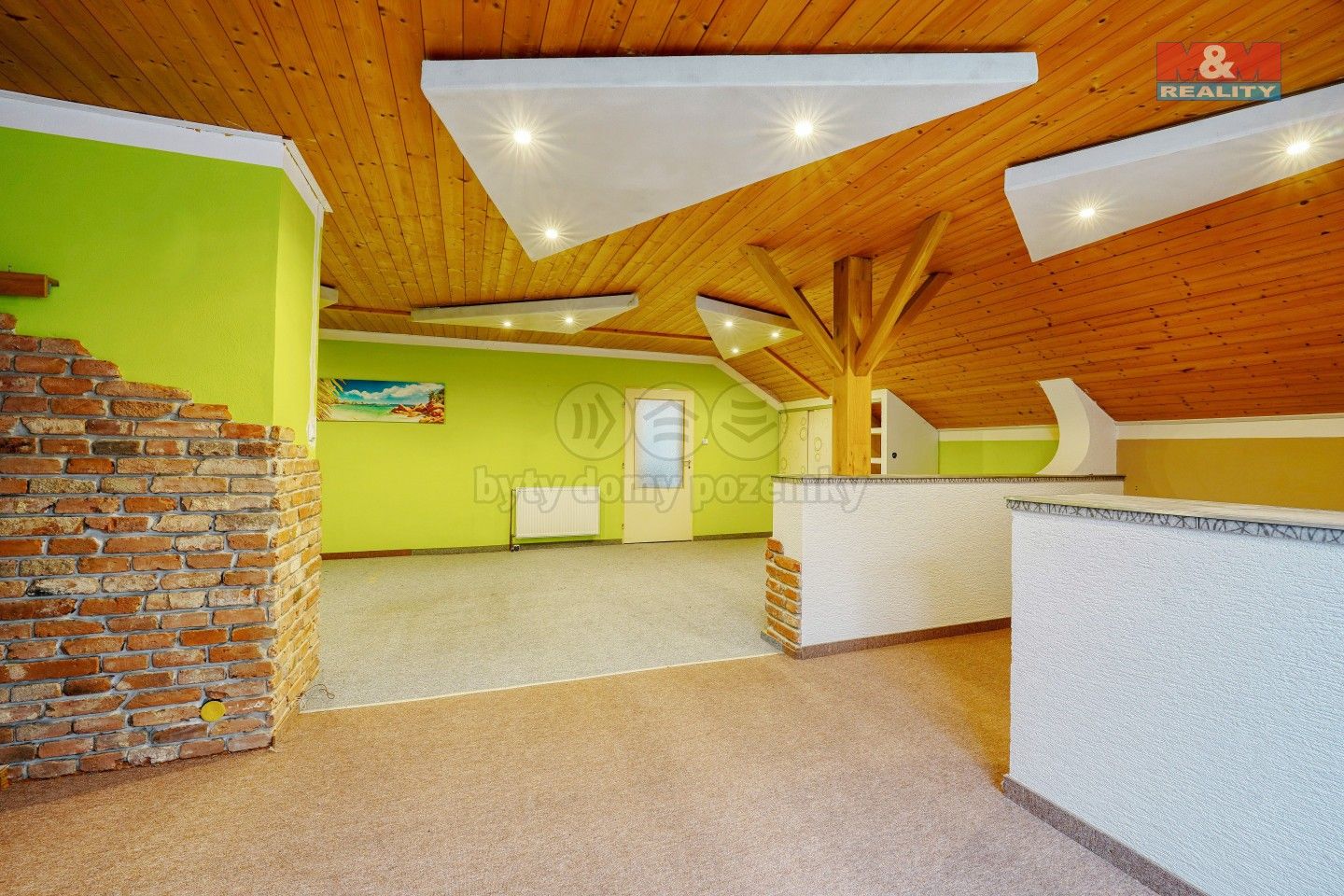 Prodej nemovitosti 203 m² - foto 14