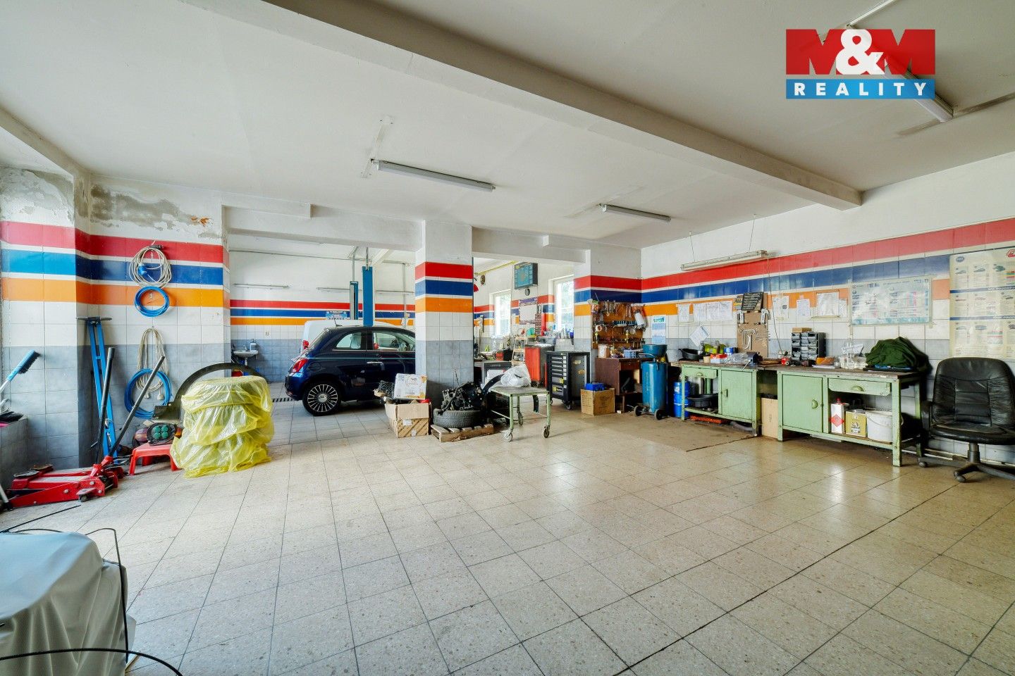 Prodej komerčního prostoru 932 m² - foto 3