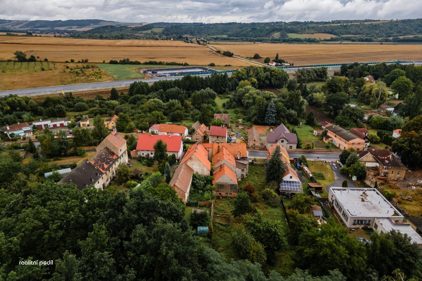 Prodej nemovitosti 369 m² - foto 8