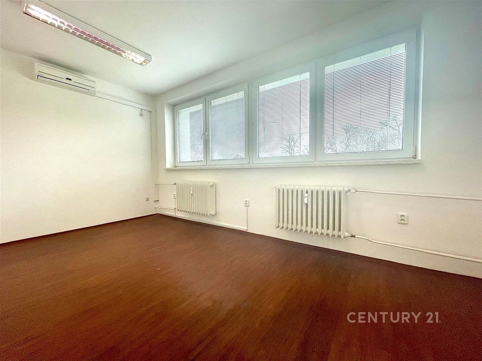 Pronájem komerčního prostoru 38 m² - foto 2