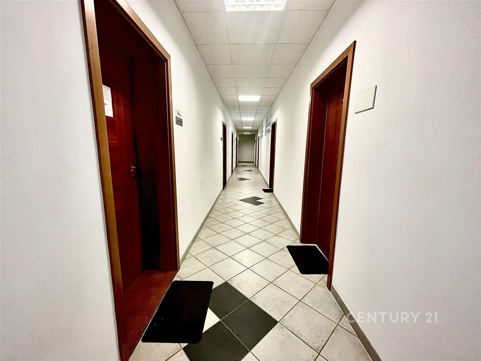 Pronájem komerčního prostoru 38 m² - foto 4