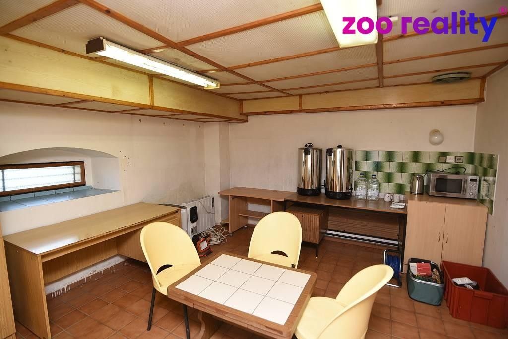 Prodej komerčního prostoru 657 m² - foto 4