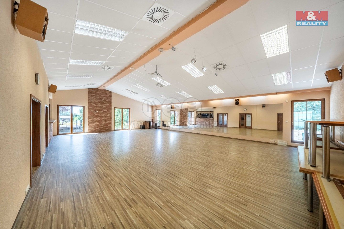 Pronájem nemovitosti 645 m² - foto 3