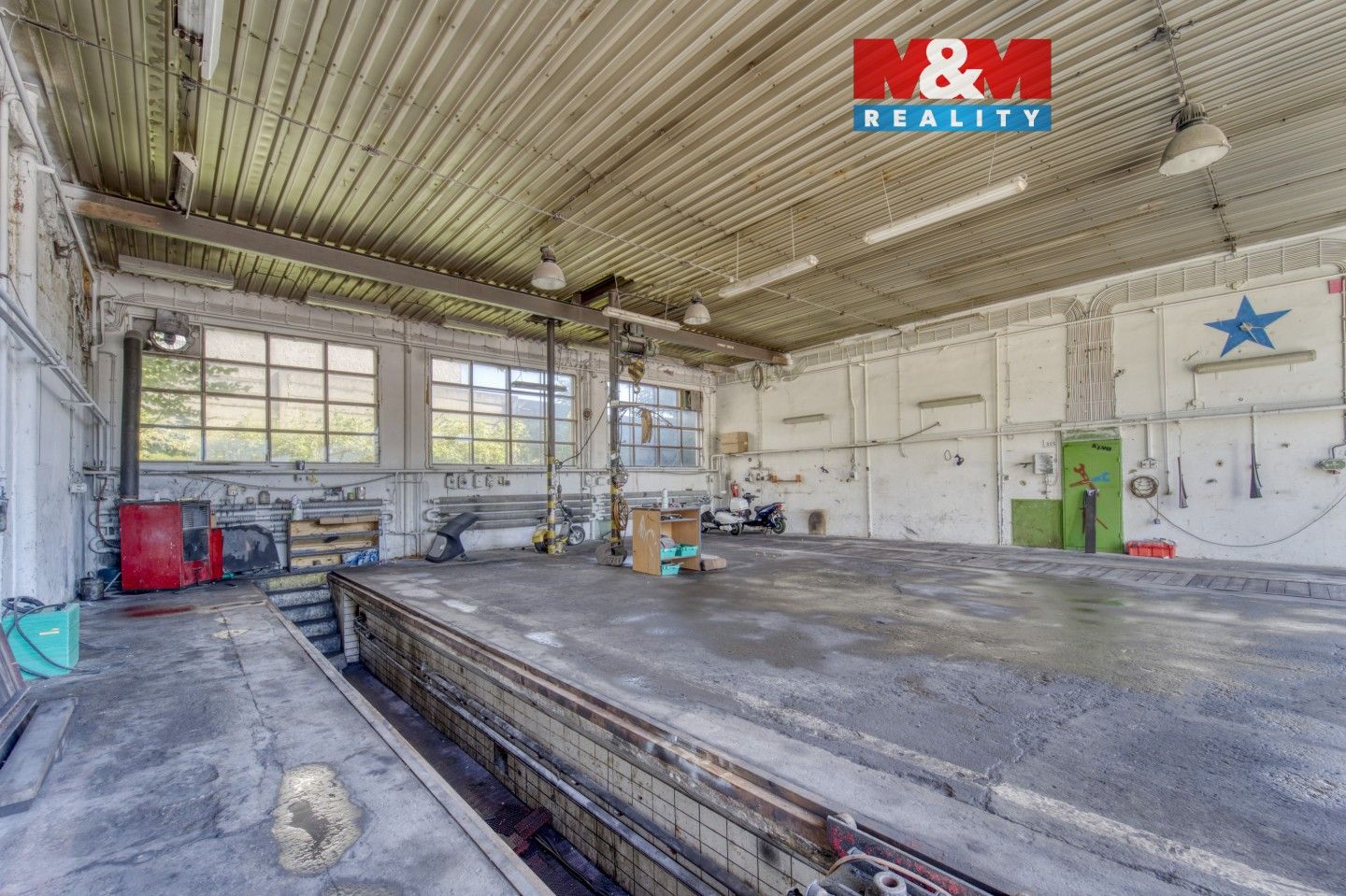 Pronájem komerčního prostoru 378 m² - foto 1