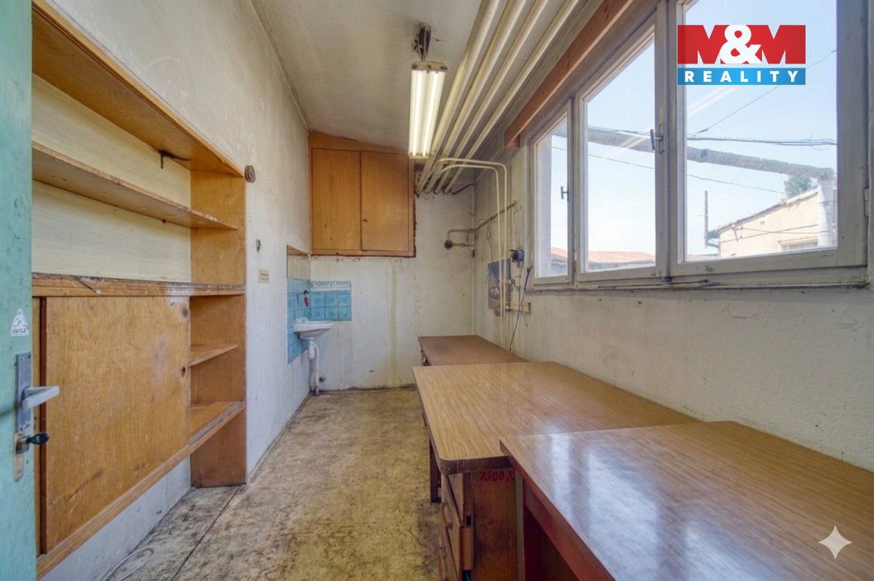 Pronájem komerčního prostoru 378 m² - foto 8