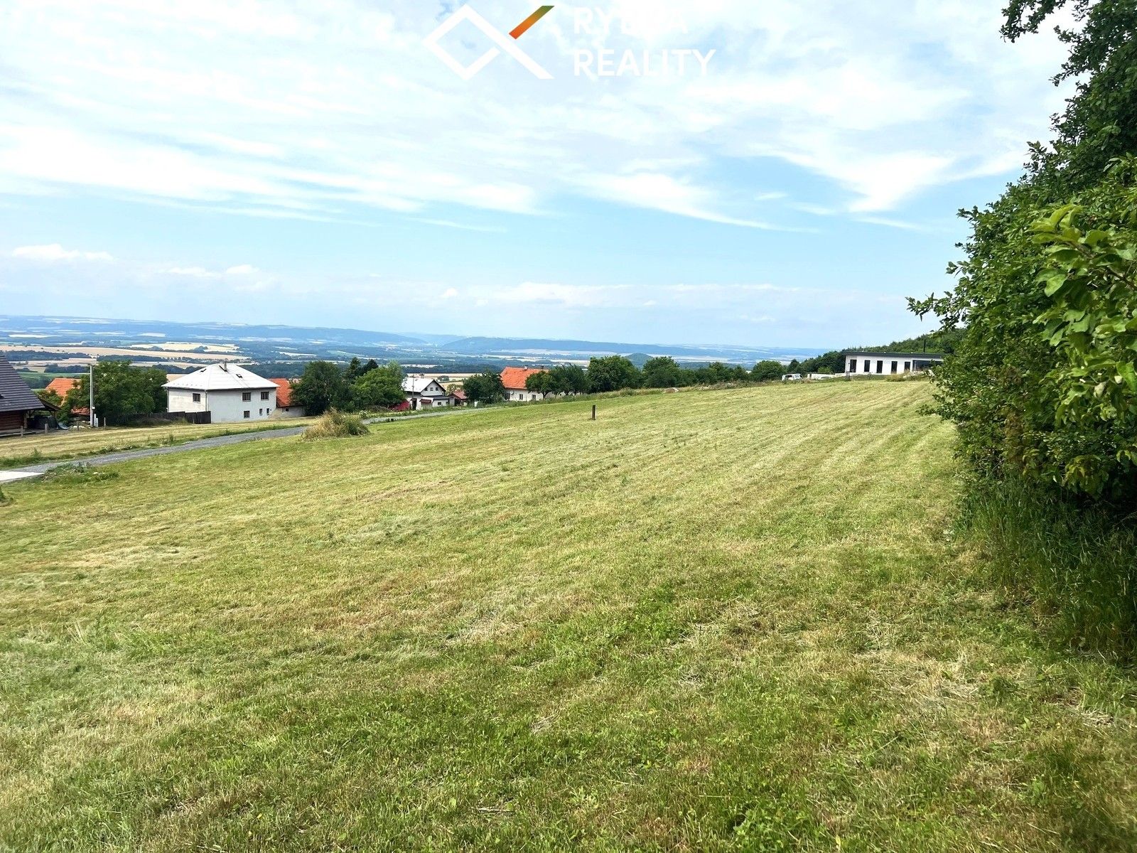 Prodej pozemku 1817 m² - foto 1