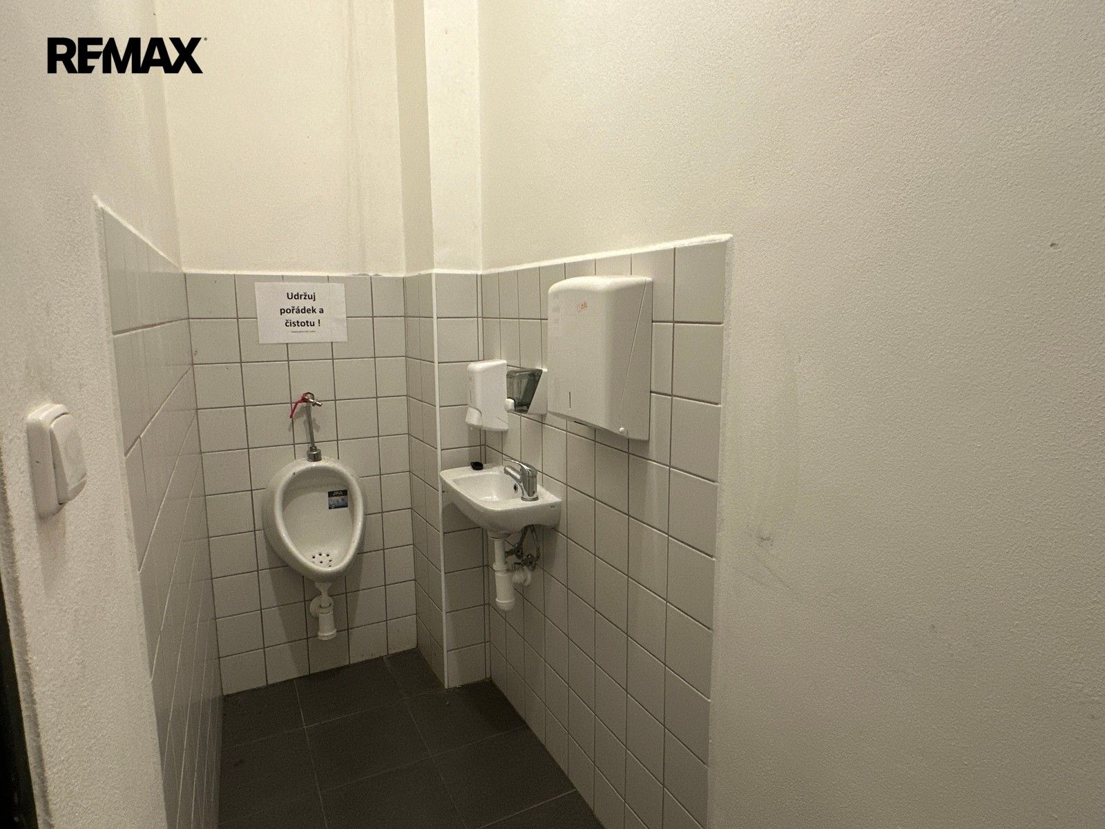 Pronájem komerčního prostoru 6779 m² - foto 17