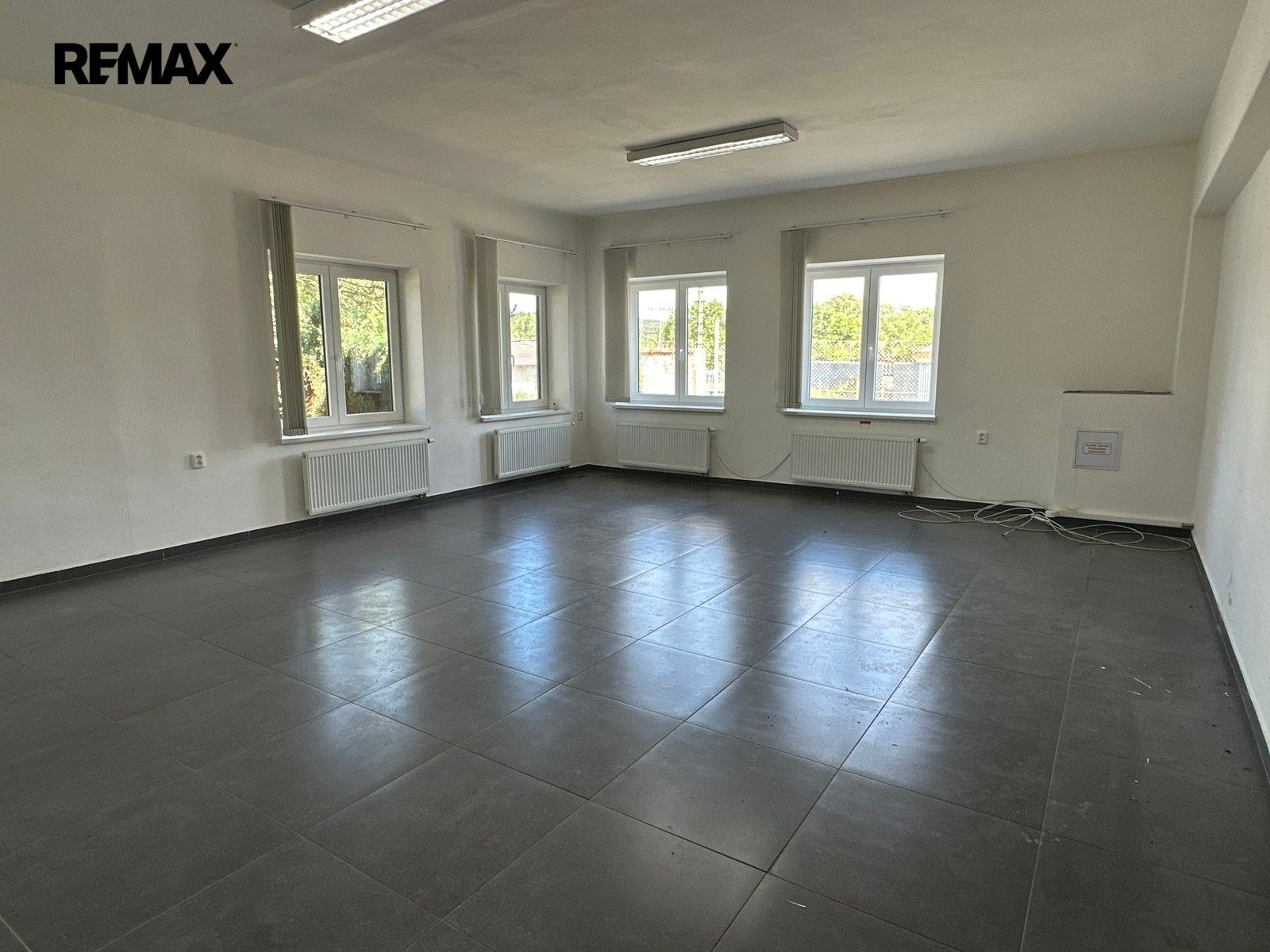Pronájem komerčního prostoru 6779 m² - foto 19