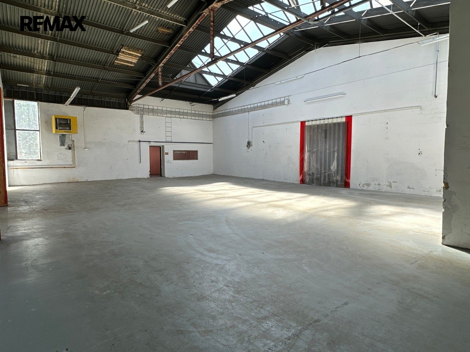 Pronájem komerčního prostoru 6779 m² - foto 25