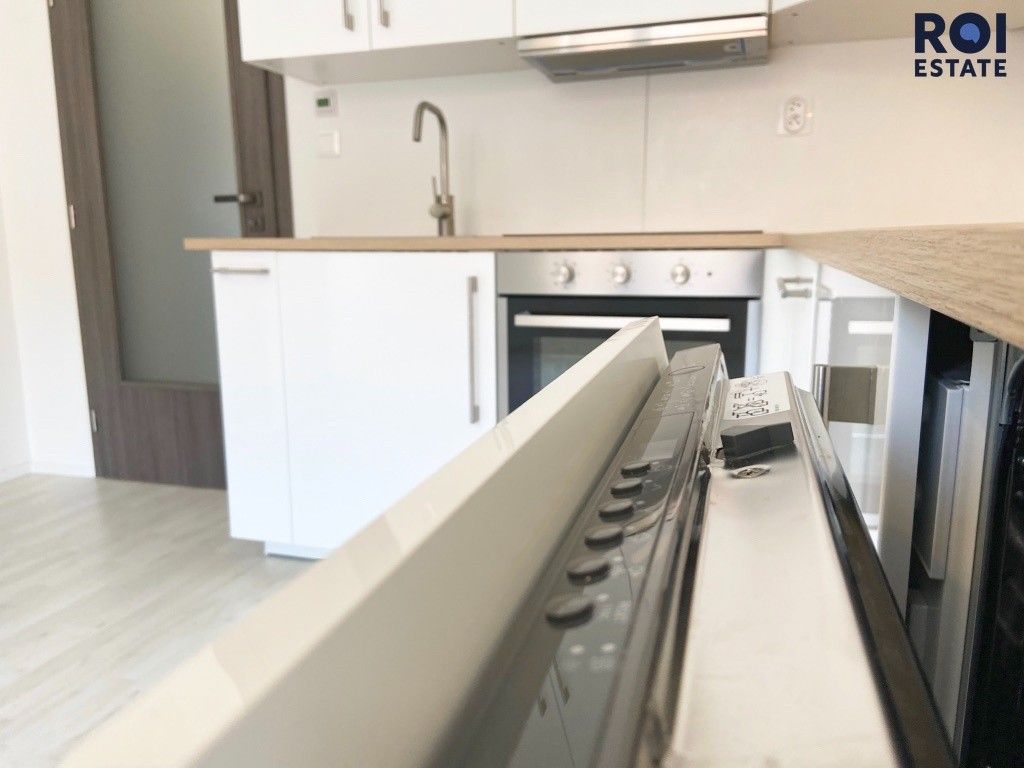 Pronájem bytu 3+kk 60 m² - foto 3