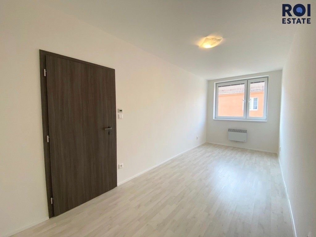 Pronájem bytu 3+kk 60 m² - foto 5