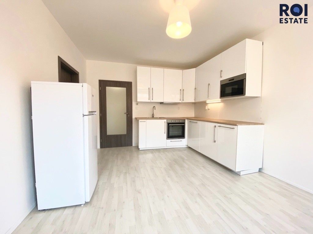 Pronájem bytu 3+kk 60 m² - foto 8