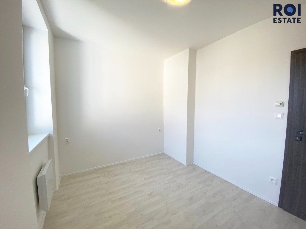 Pronájem bytu 3+kk 60 m² - foto 10