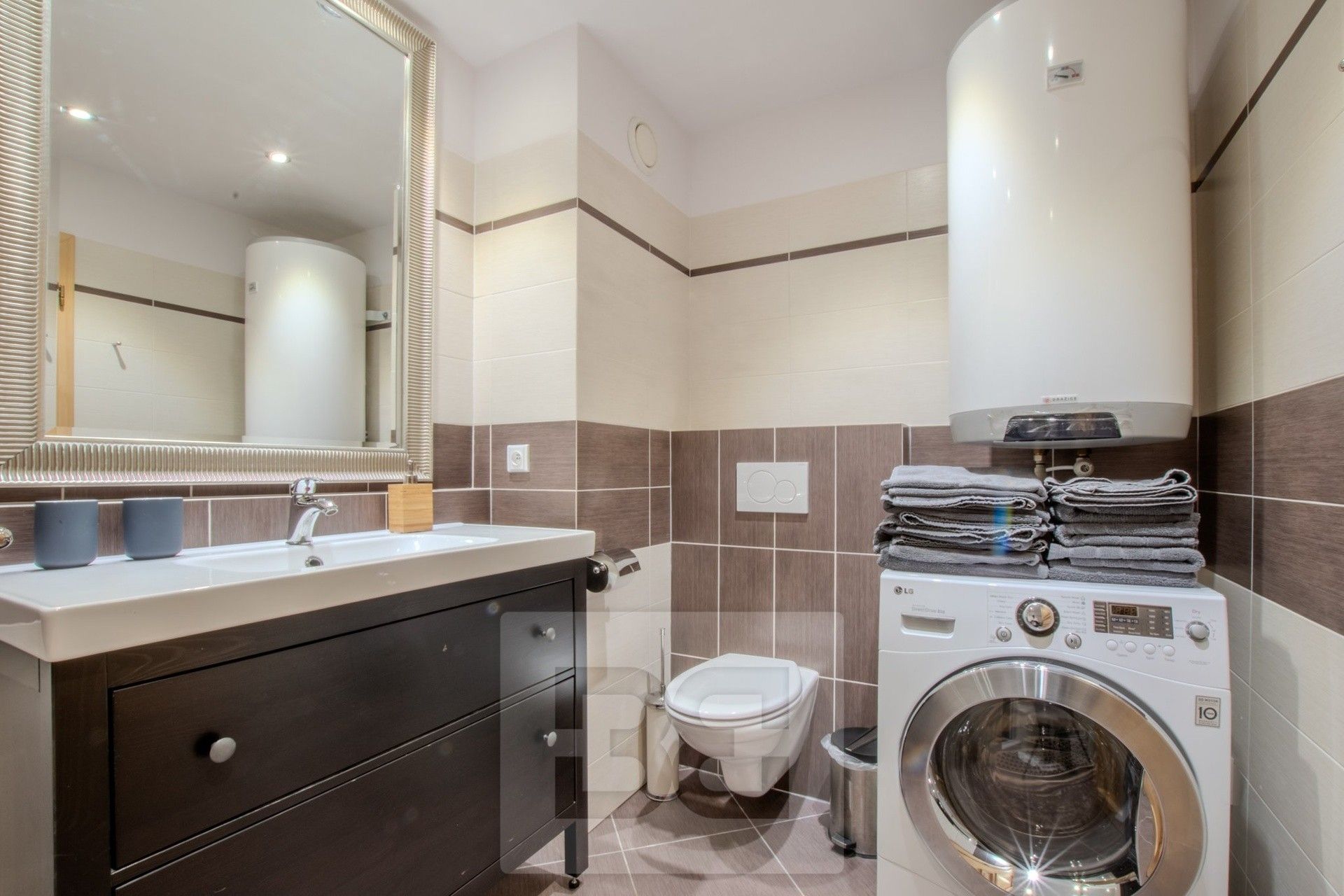 Pronájem bytu 3+kk 74 m² - foto 9