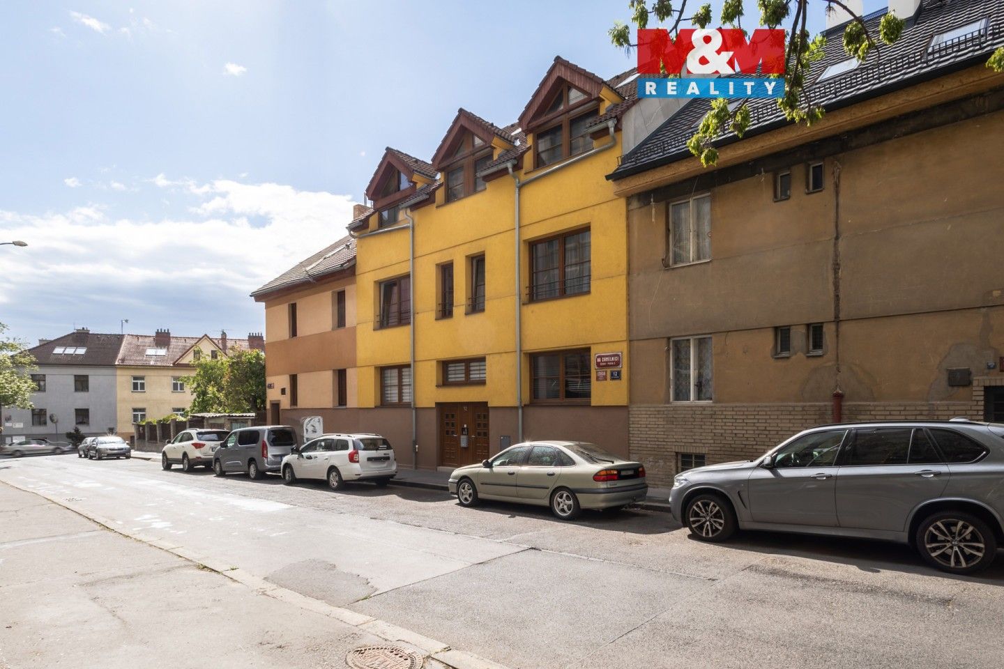 Prodej komerčního prostoru 64 m² - foto 1