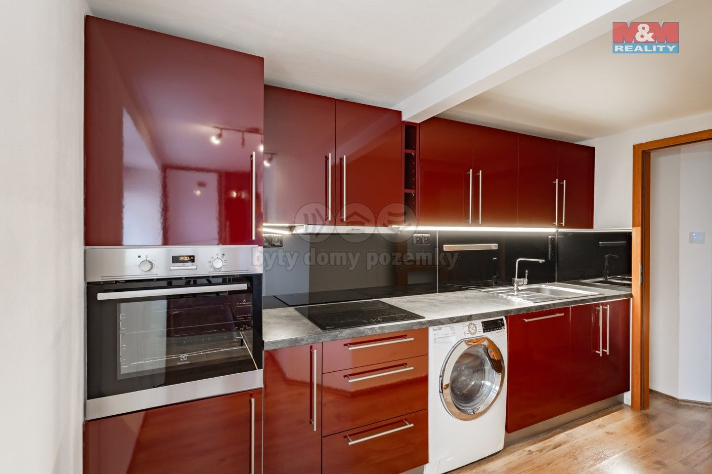 Prodej komerčního prostoru 64 m² - foto 9