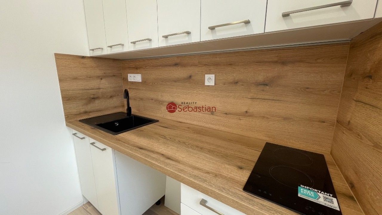 Pronájem bytu 1+kk 17 m² - foto 2