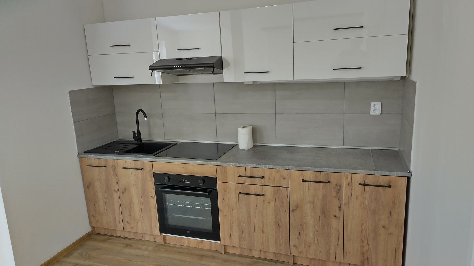 Pronájem bytu 2+1 77 m² - foto 2