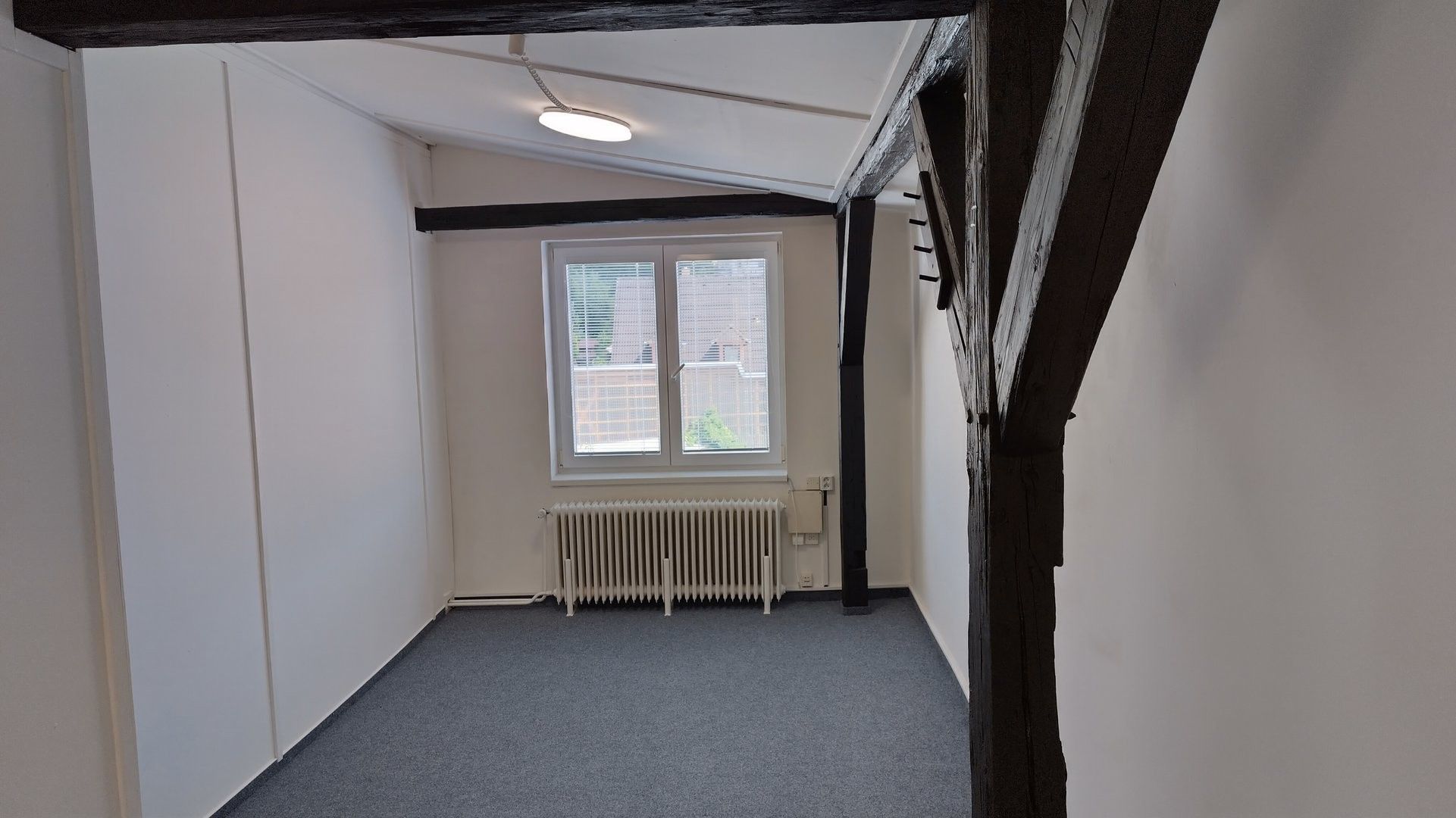 Pronájem bytu 2+1 77 m² - foto 13