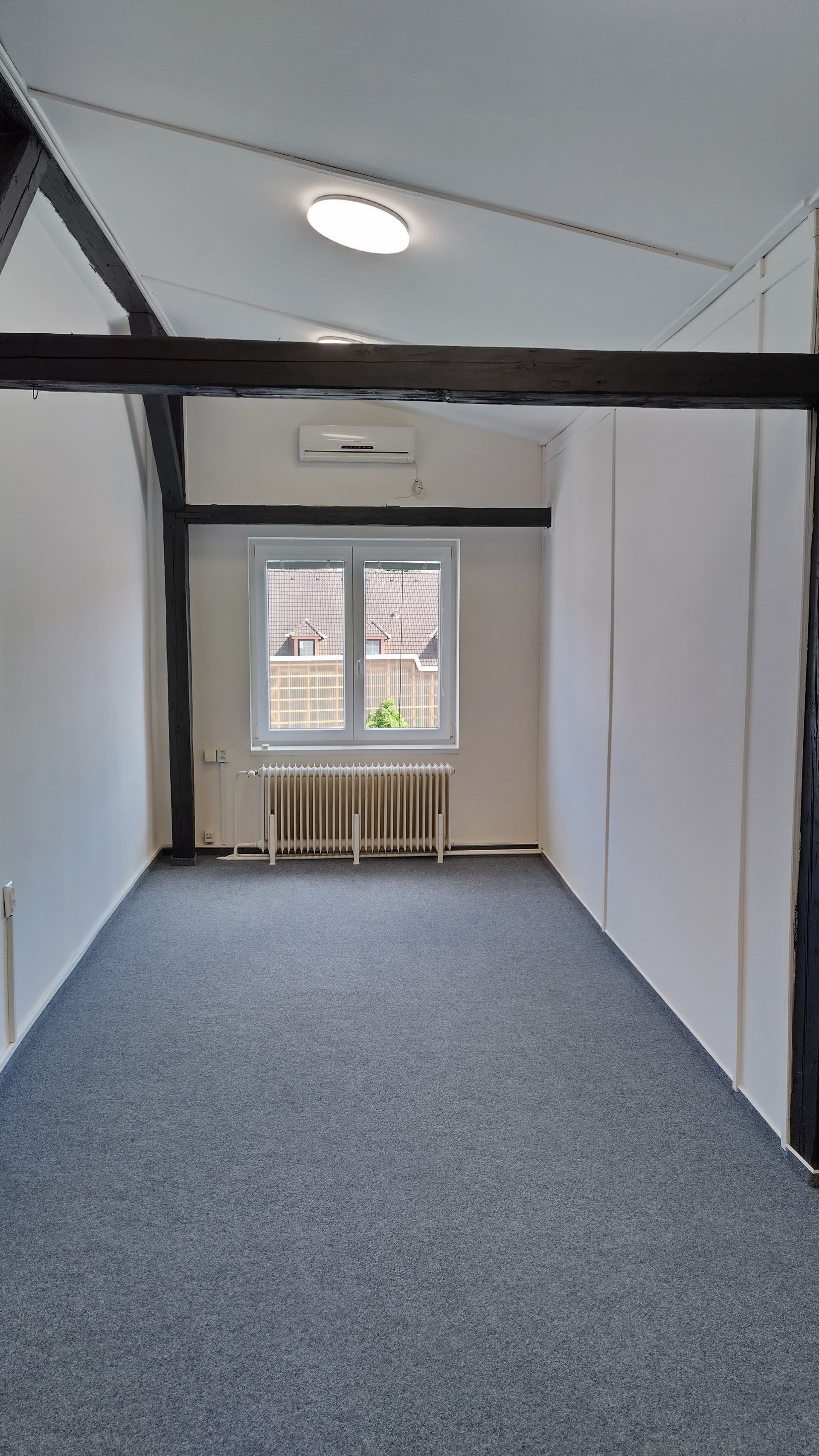 Pronájem bytu 2+1 77 m² - foto 15