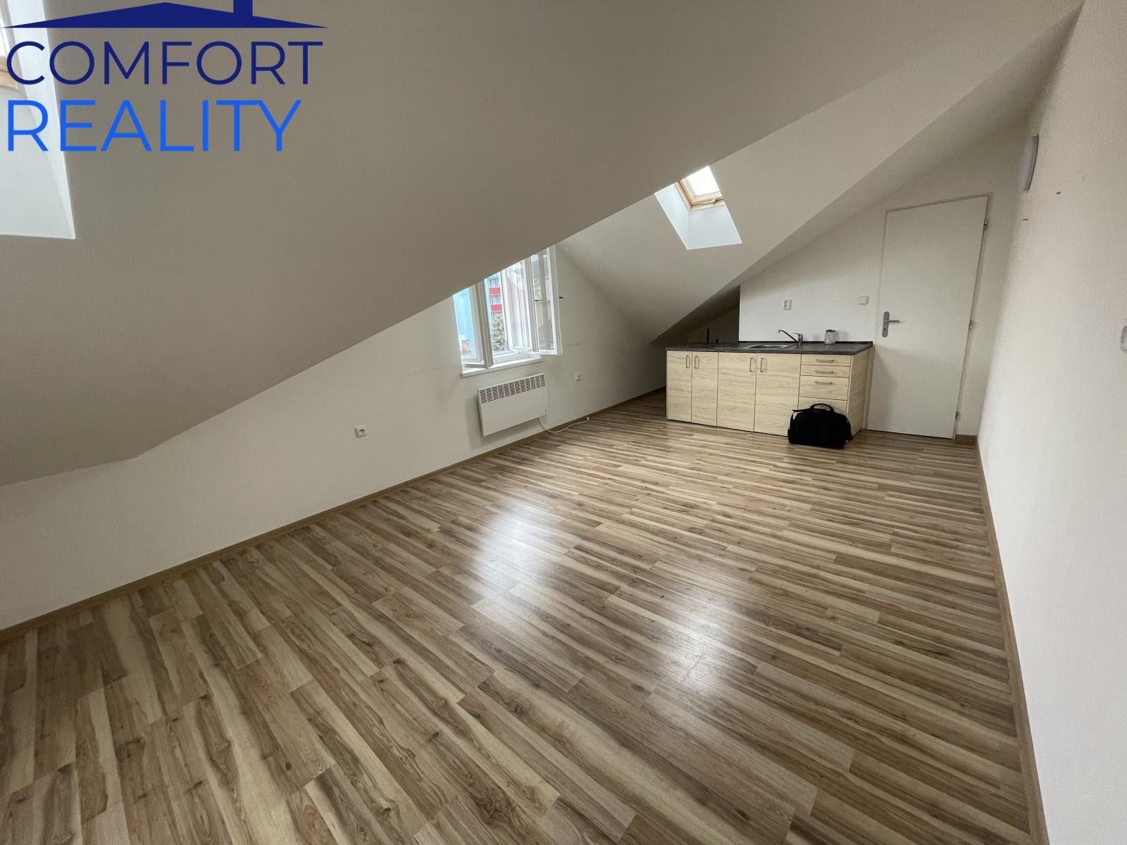 Pronájem bytu 1+kk 25 m² - foto 2