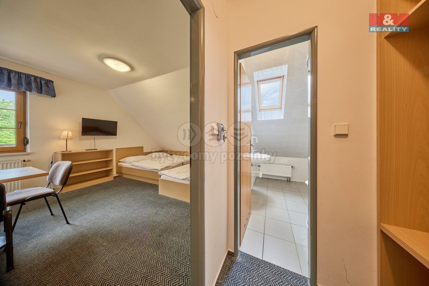 Prodej komerčního prostoru 1000 m² - foto 20