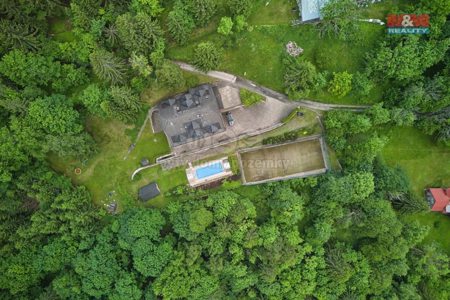 Prodej komerčního prostoru 1000 m² - foto 25