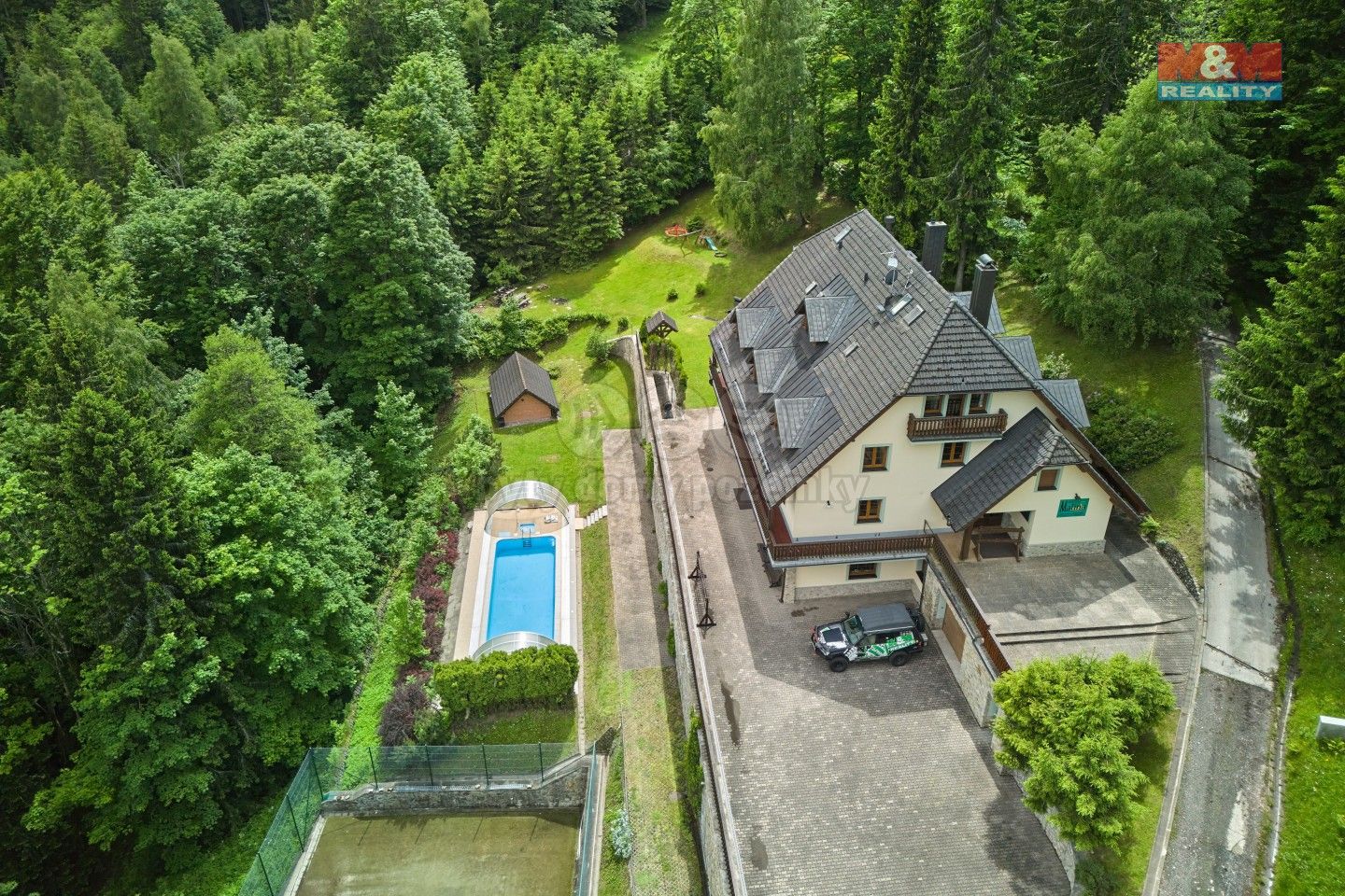 Prodej komerčního prostoru 1000 m² - foto 27