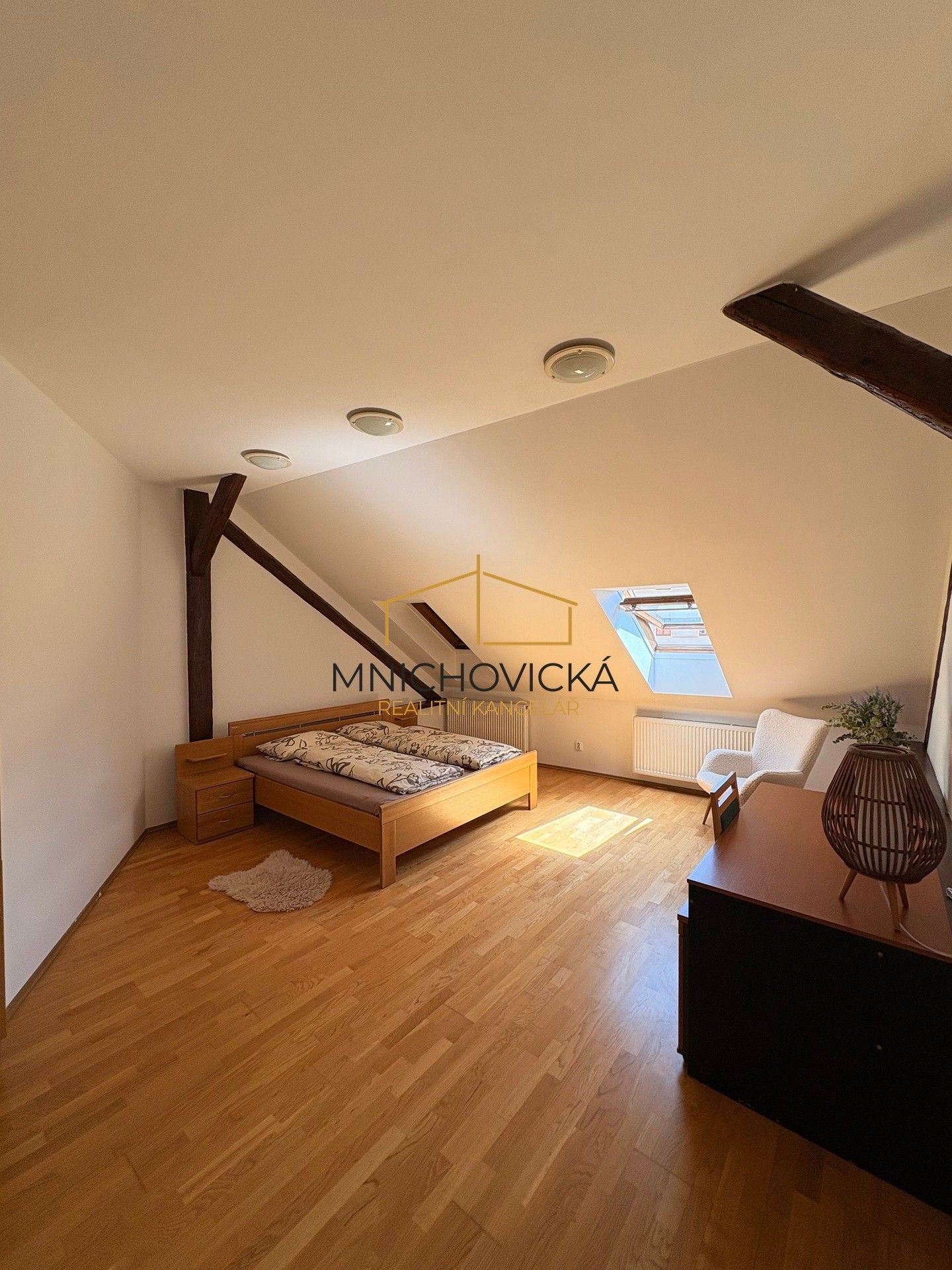 Pronájem bytu 3+kk 87 m² - foto 4
