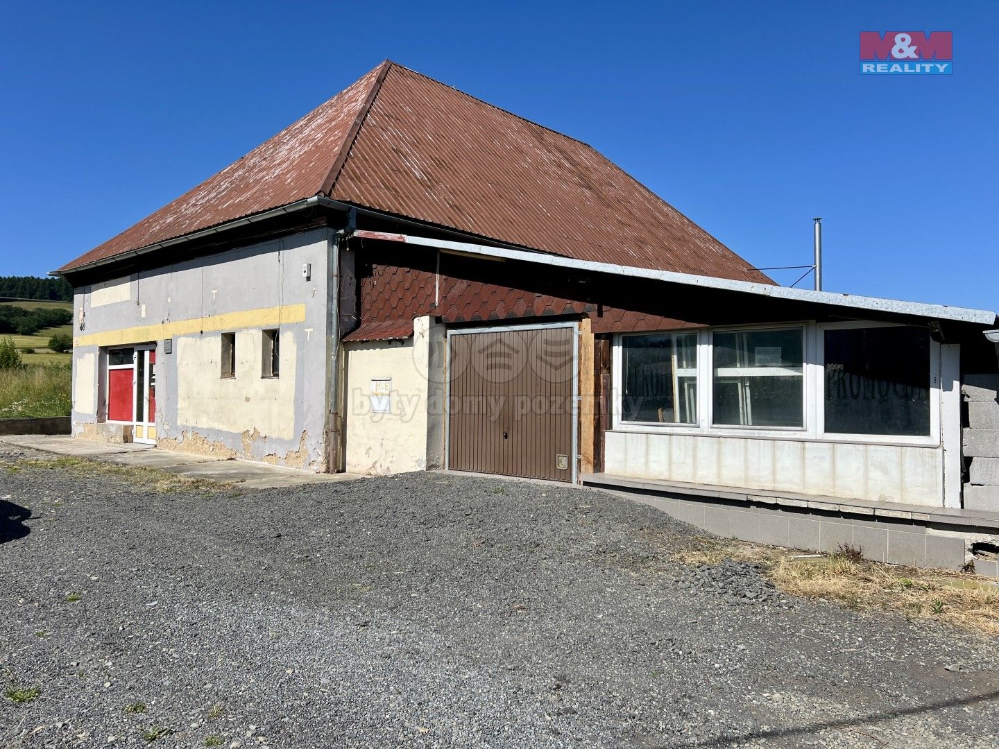 Prodej komerčního prostoru 300 m² - foto 1