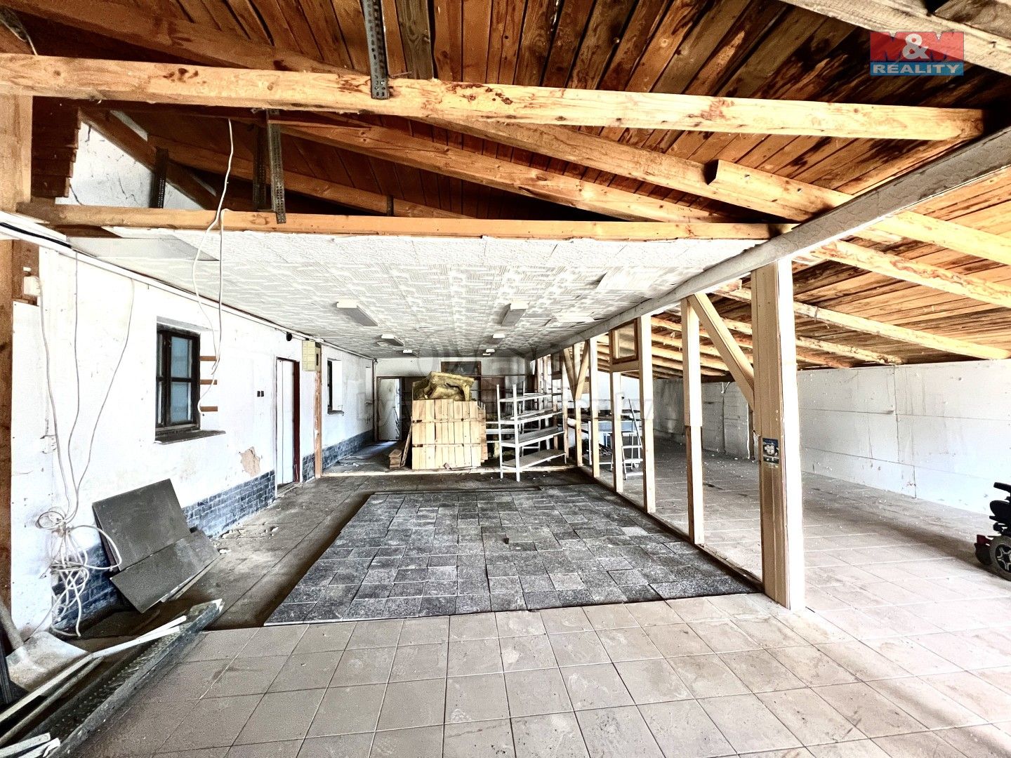 Prodej komerčního prostoru 300 m² - foto 8