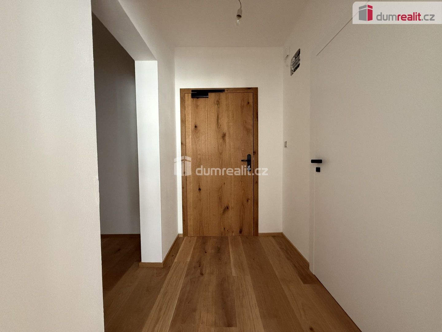 Pronájem bytu 2+1 57 m² - foto 13