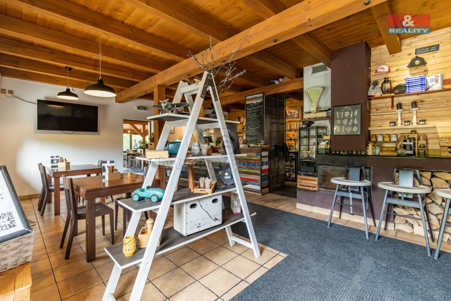 Prodej komerčního prostoru 200 m² - foto 27