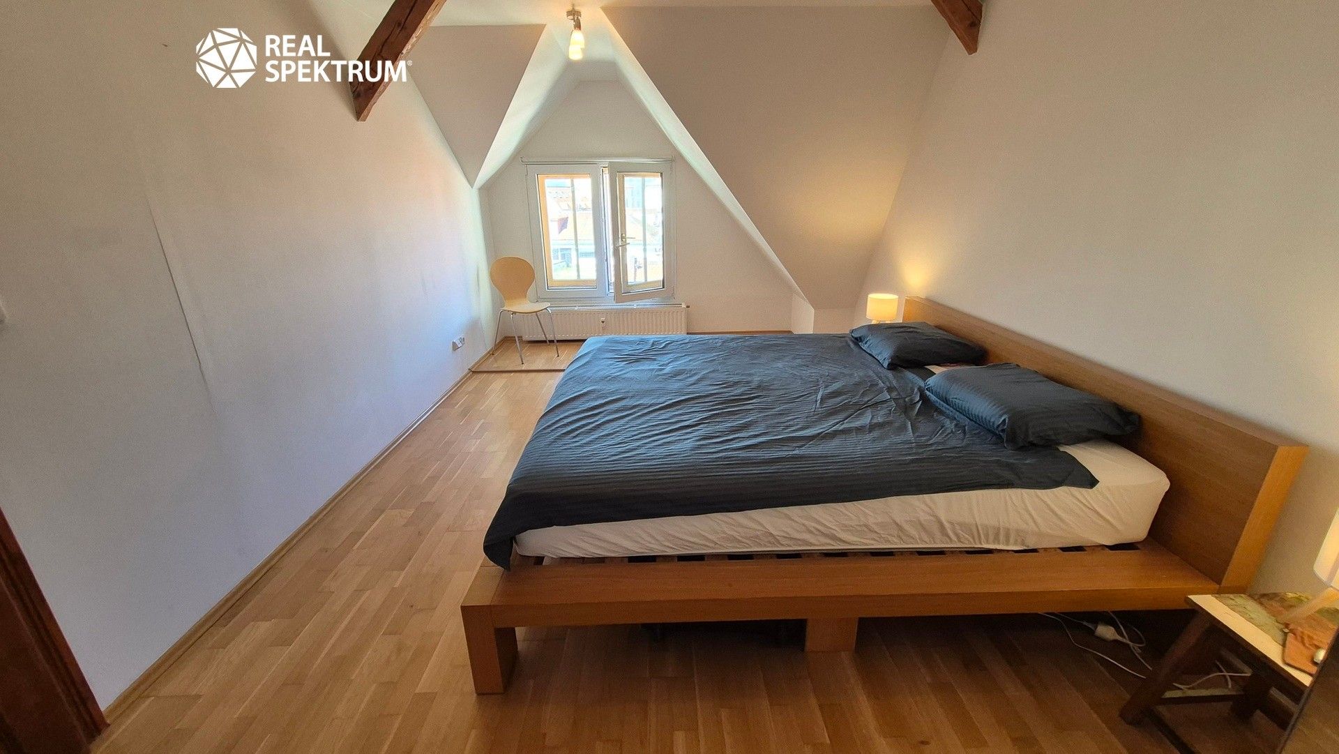 Pronájem bytu 2+kk 83 m² - foto 6