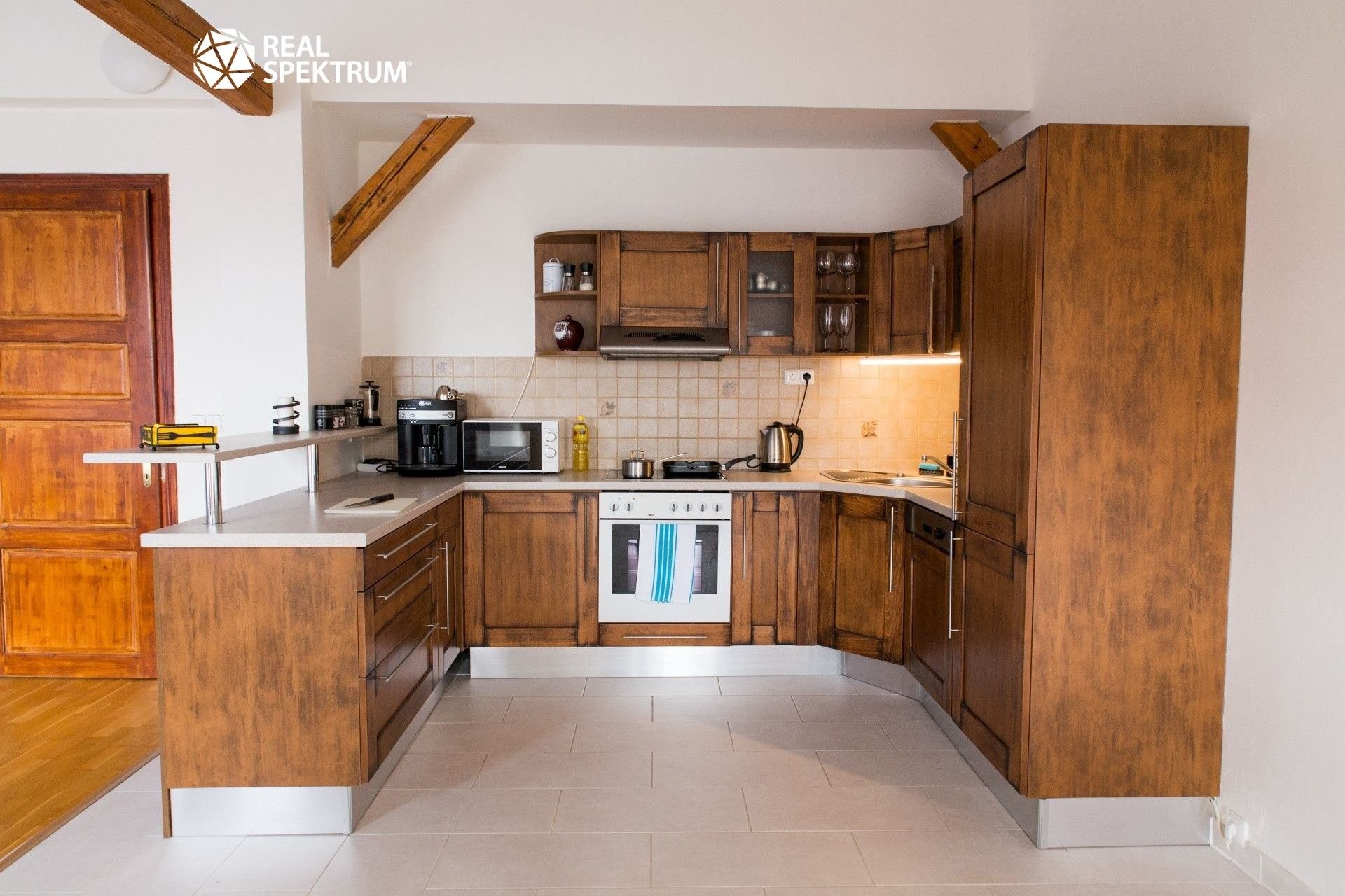 Pronájem bytu 2+kk 83 m² - foto 4