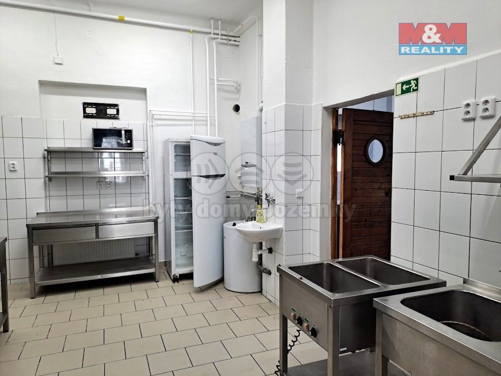 Pronájem komerčního prostoru 221 m² - foto 13