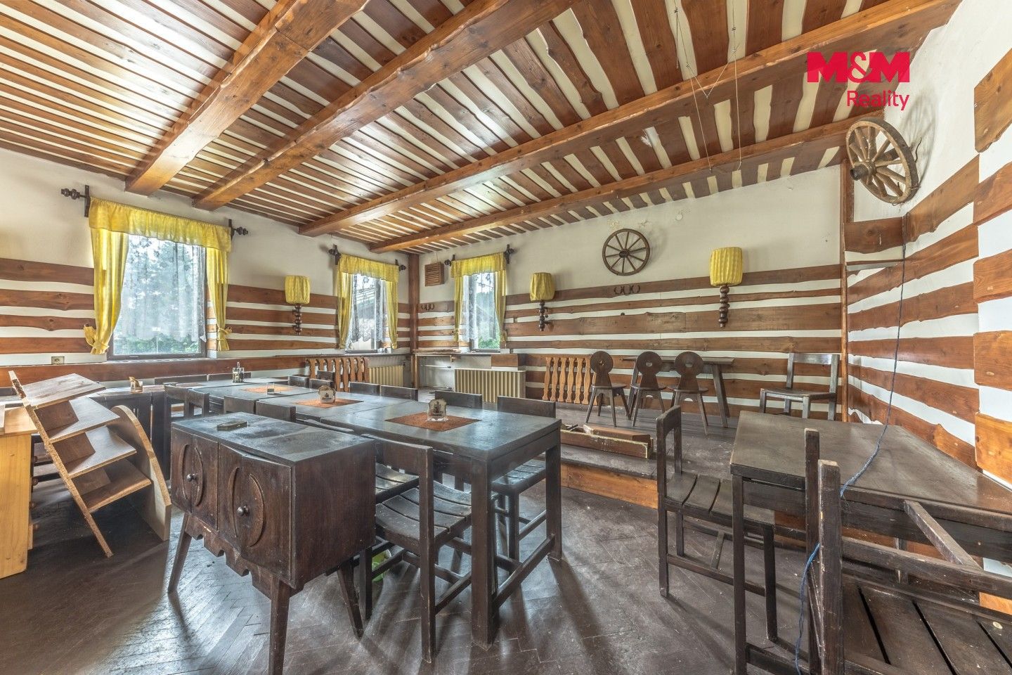 Prodej nemovitosti 500 m² - foto 4