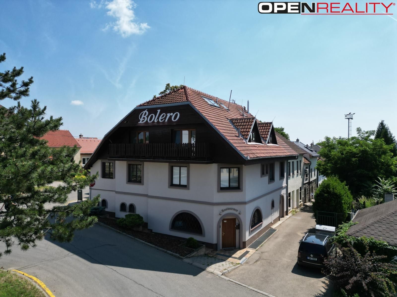 Prodej komerčního prostoru 607 m² - foto 1