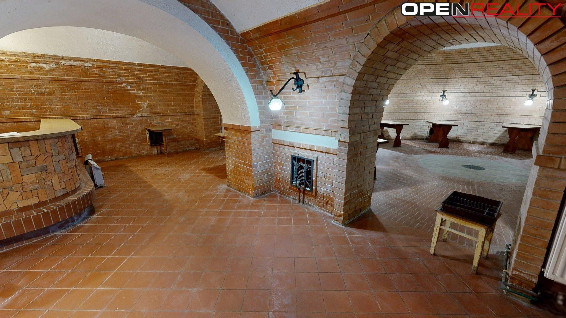 Prodej komerčního prostoru 607 m² - foto 6