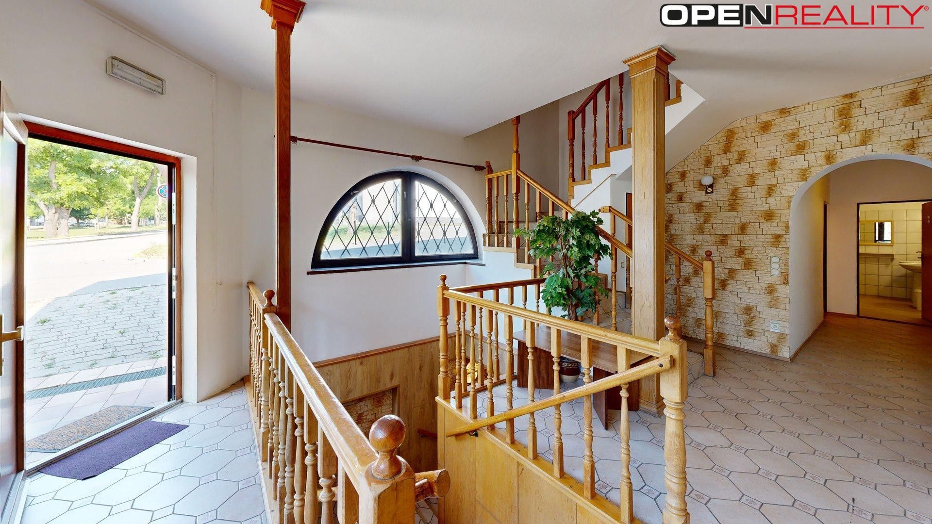 Prodej komerčního prostoru 607 m² - foto 5