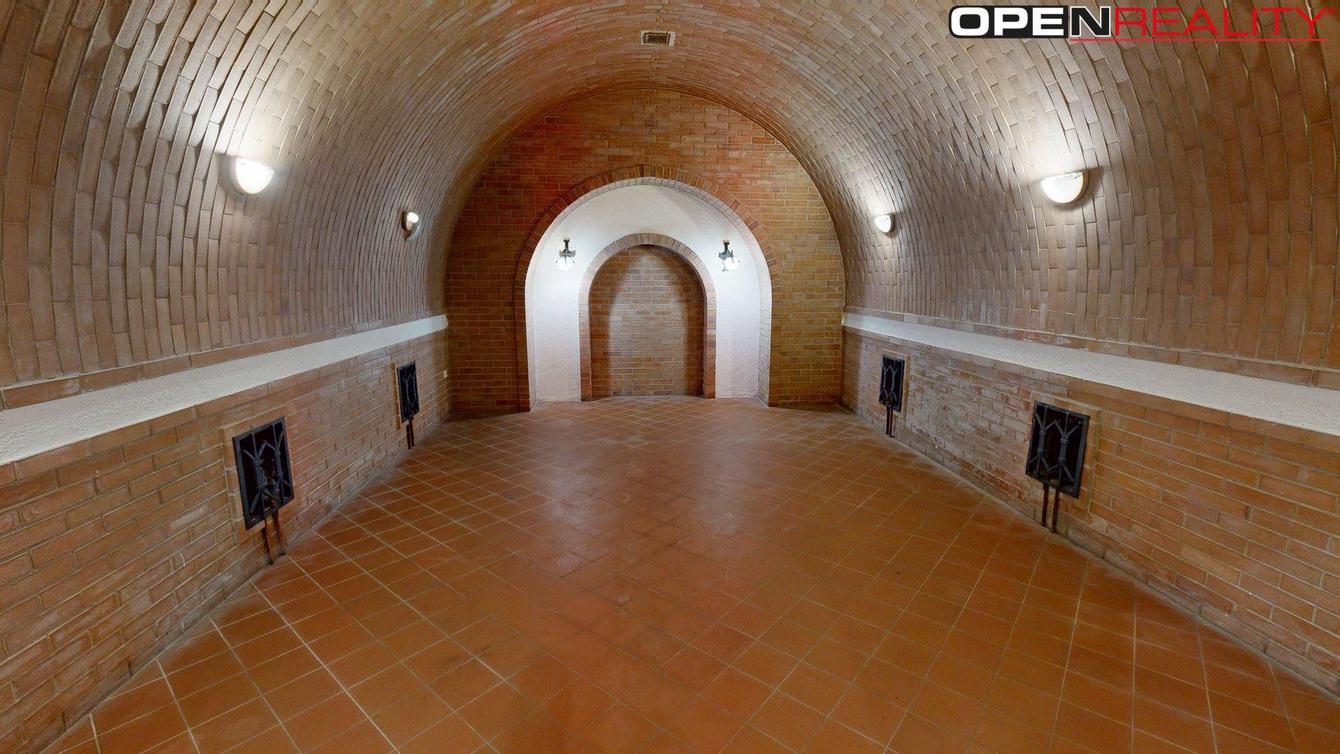 Prodej komerčního prostoru 607 m² - foto 9